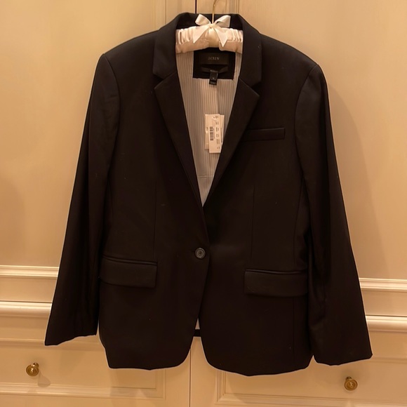 Black Blazer size 12 front one button fully lined, never worn